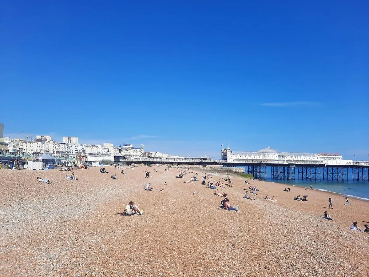 99 Steps To The Sea Apartment Brighton