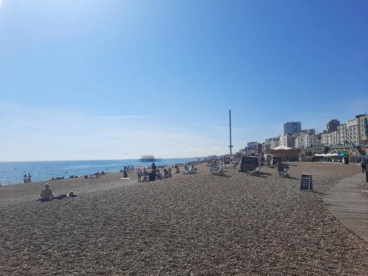 99 Steps To The Sea Apartment Brighton